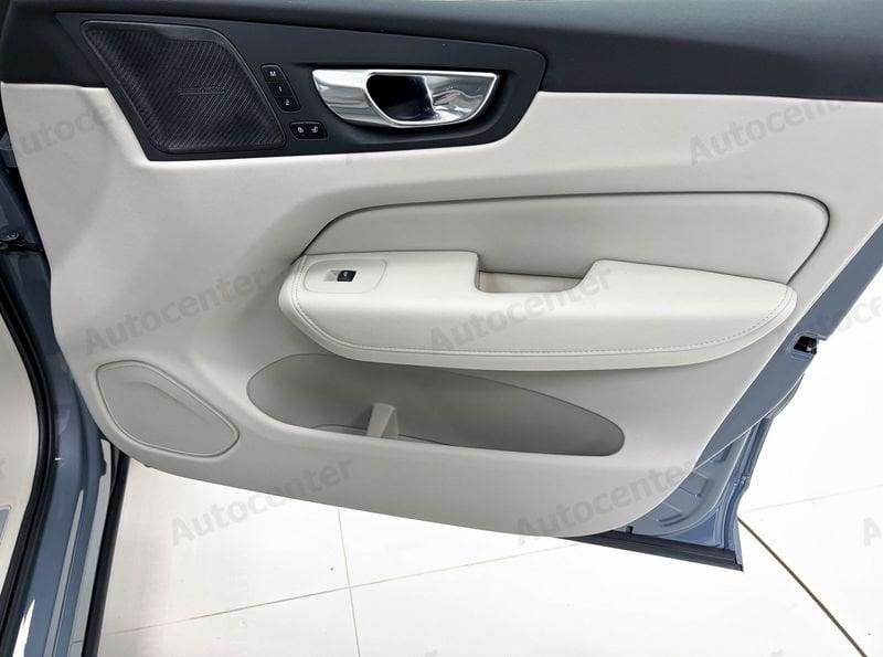 Volvo XC60 T6 PLUG IN ULTIMATE DARK AWD AUT