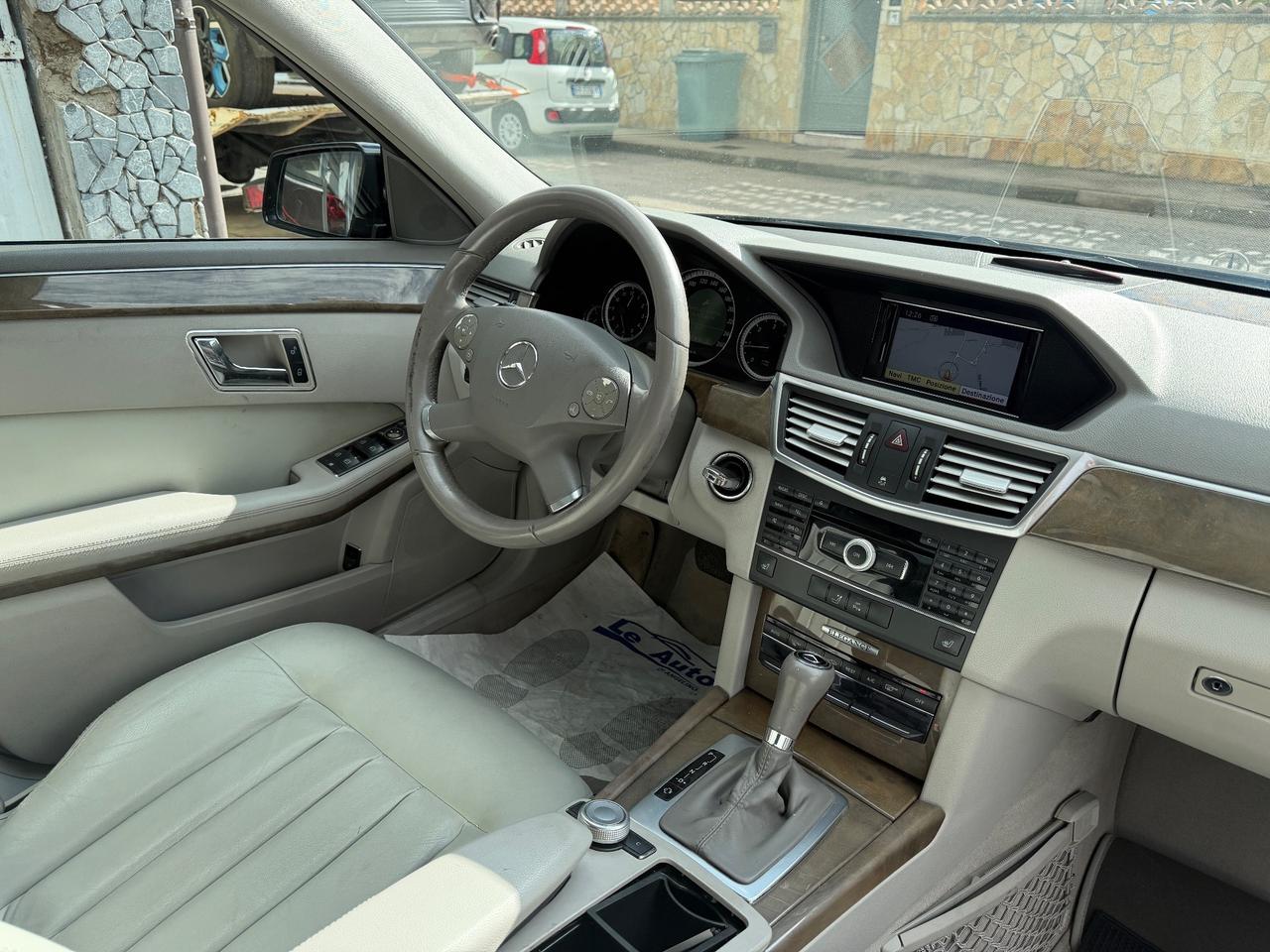 Mercedes-benz E 220 CDI BlueEFFICIENCY Avantgarde AMG