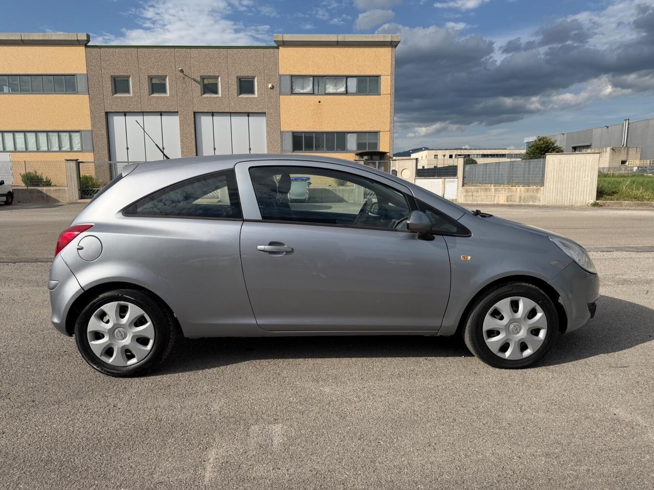 Opel Corsa 1.2 3 porte