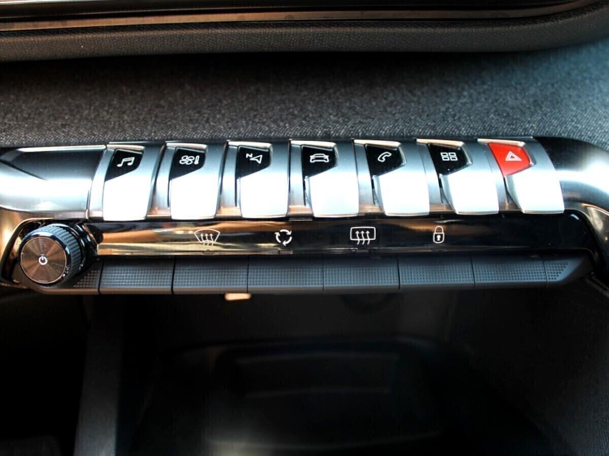 Peugeot 3008 1.5hdi GT-Line EAT8 TETTO LED UNIPRO IVA DEDUCIB.