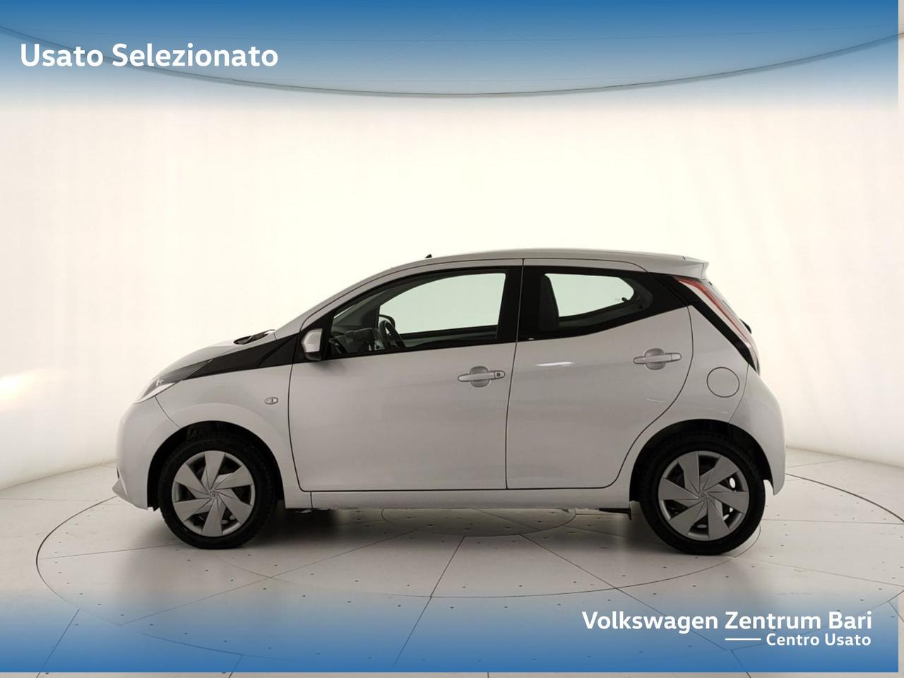 Toyota Aygo 5p 1.0 x-play my15