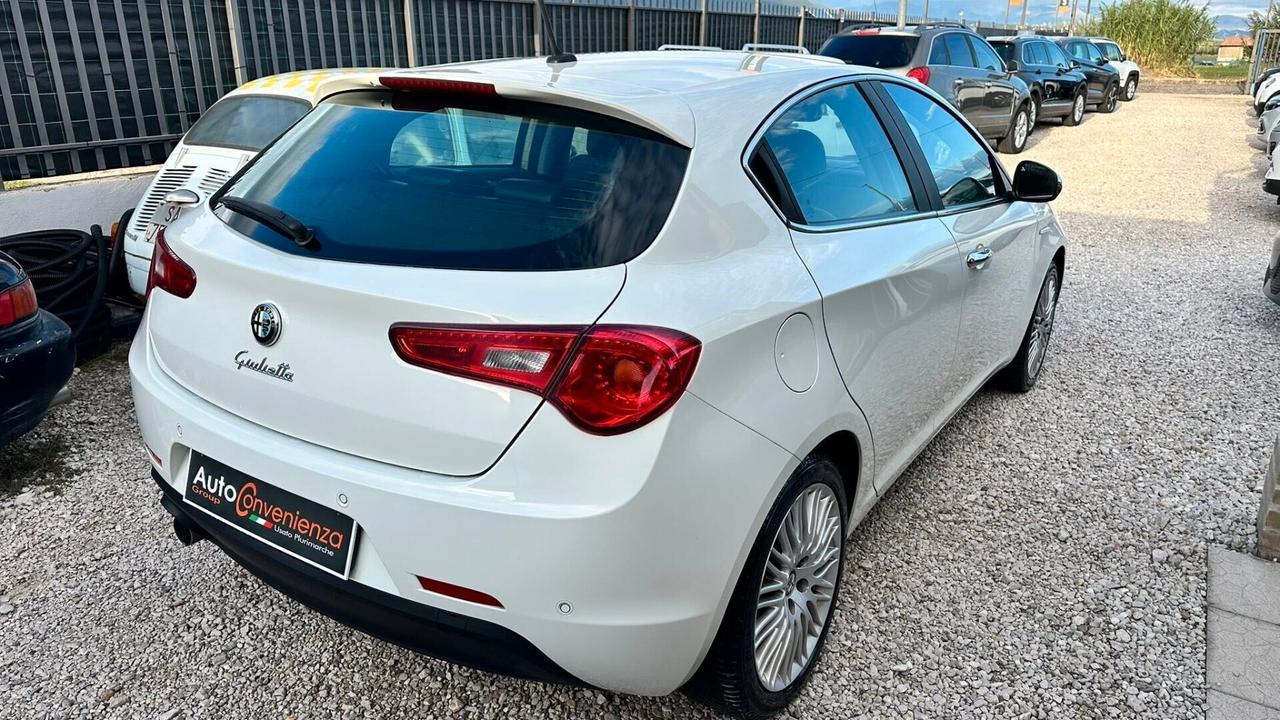 Alfa Romeo Giulietta 1.6 JTDm-2 105 CV Distinctive