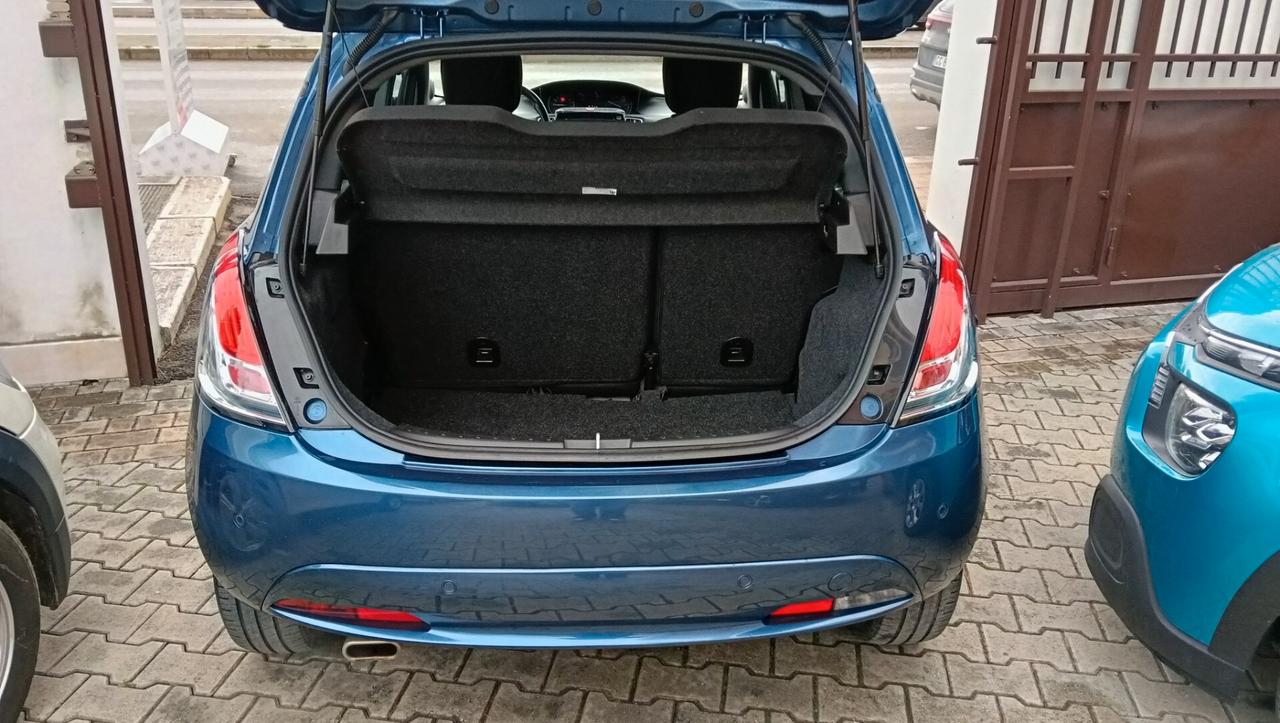 LANCIA YPSILON 1.0 HYBRID-GARANZIA FULL