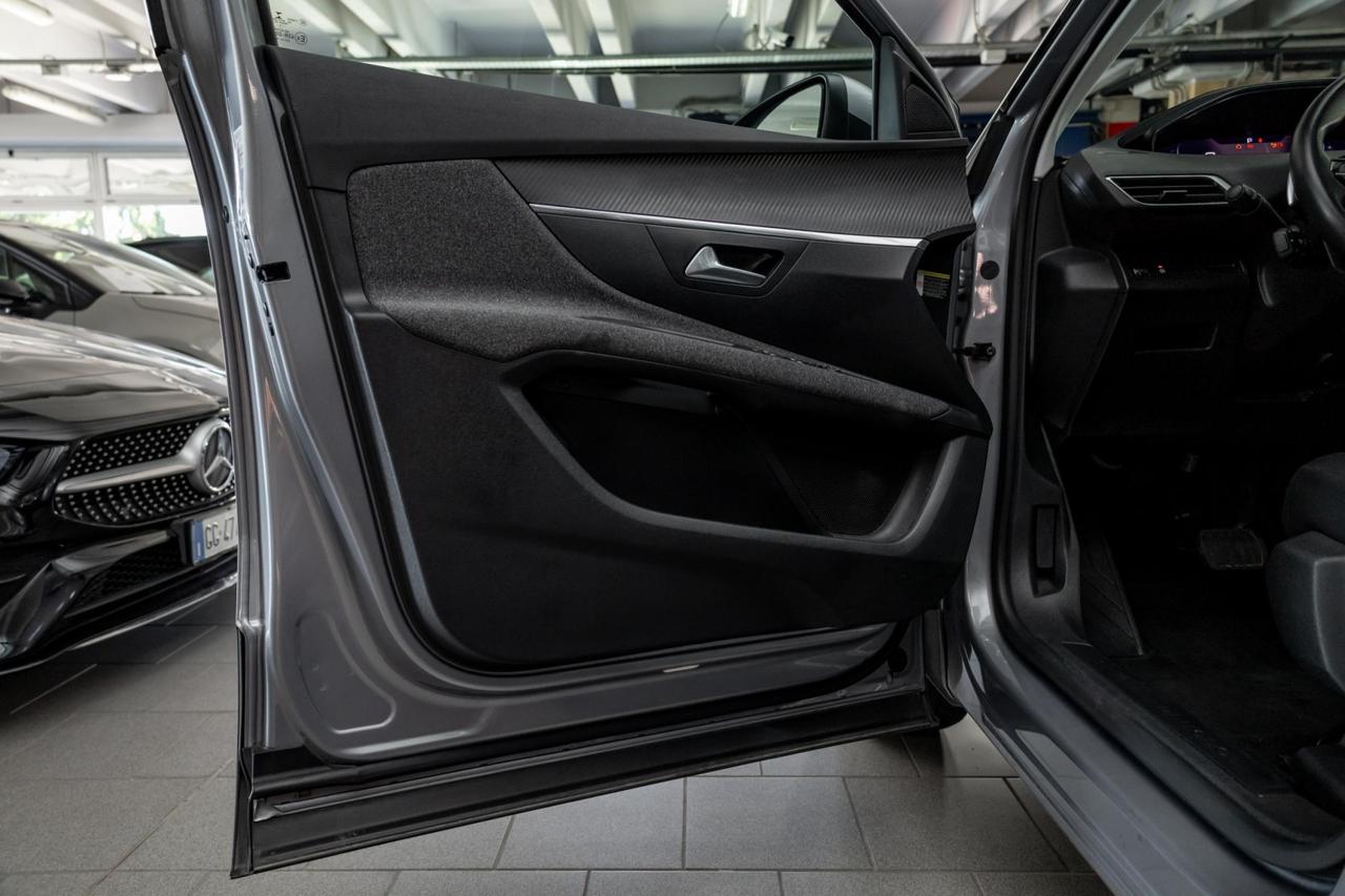 Peugeot 3008 1.5 bluehdi Active Business s&s 130cv eat8