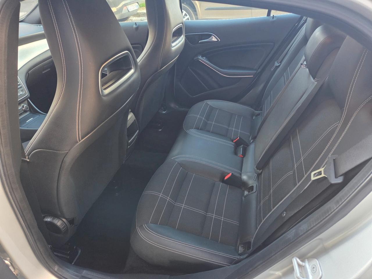 MERCEDES GLA 2.2 136 CV SOLI 100000 KM CERTIFICATI