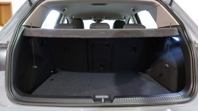 Volkswagen Golf Golf 1.0 tsi evo Life 110cv # CERCHI LEGA 17" #