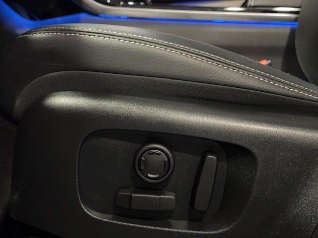 LAND ROVER Range Rover Velar 3.0D l6 300CV R-Dynamic TETTO/RADAR/360*