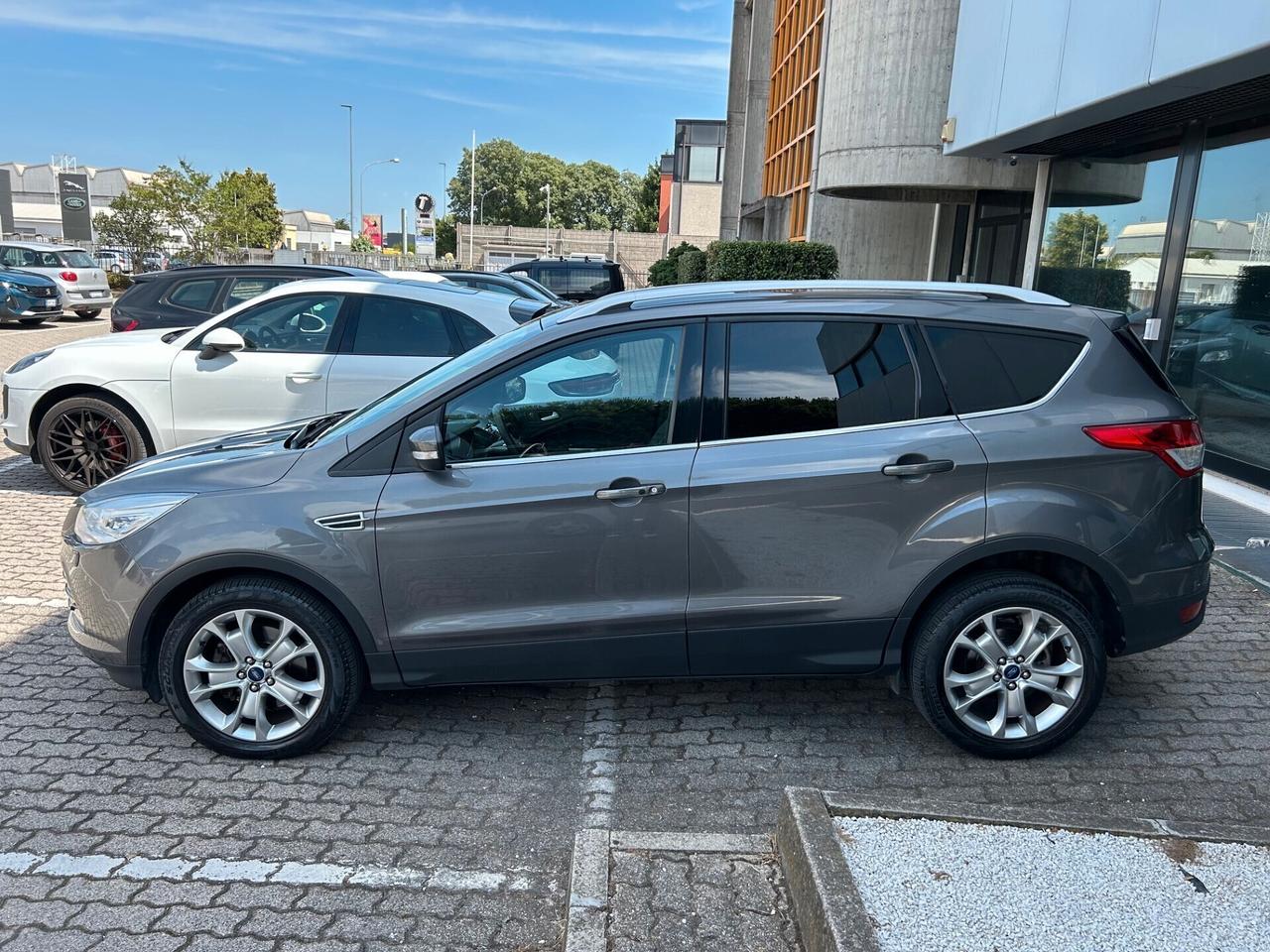 Ford Kuga 2.0 tdci Titanium 4wd 140cv powershift