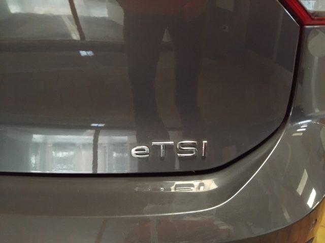 VOLKSWAGEN Golf 1.0 eTSI EVO Life DSG 17" MHEV