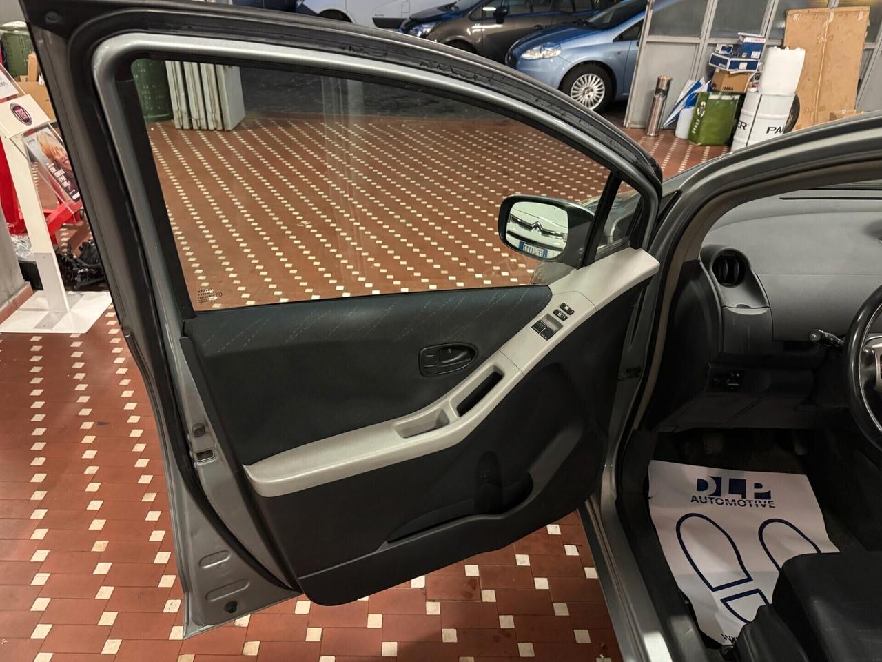 Toyota Yaris 1.3 5 porte Sol - UNICO PROPRIETARIO