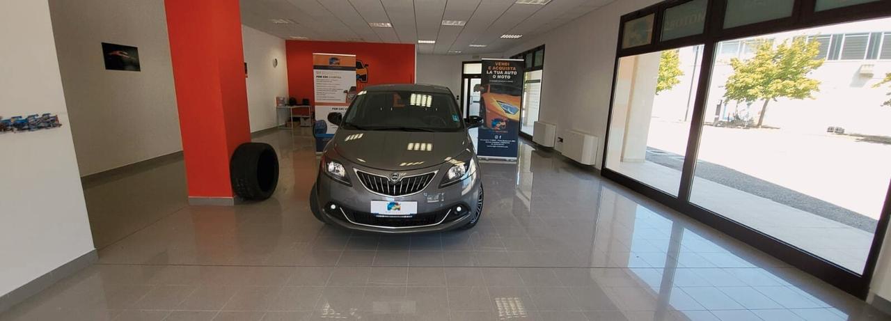 Lancia Ypsilon 1.0 FireFly 5 porte S&S Hybrid Silver Plus