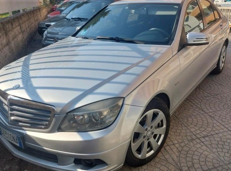 Mercedes-benz C 220 200 CDI BlueEFFICIENCY Avantgarde
