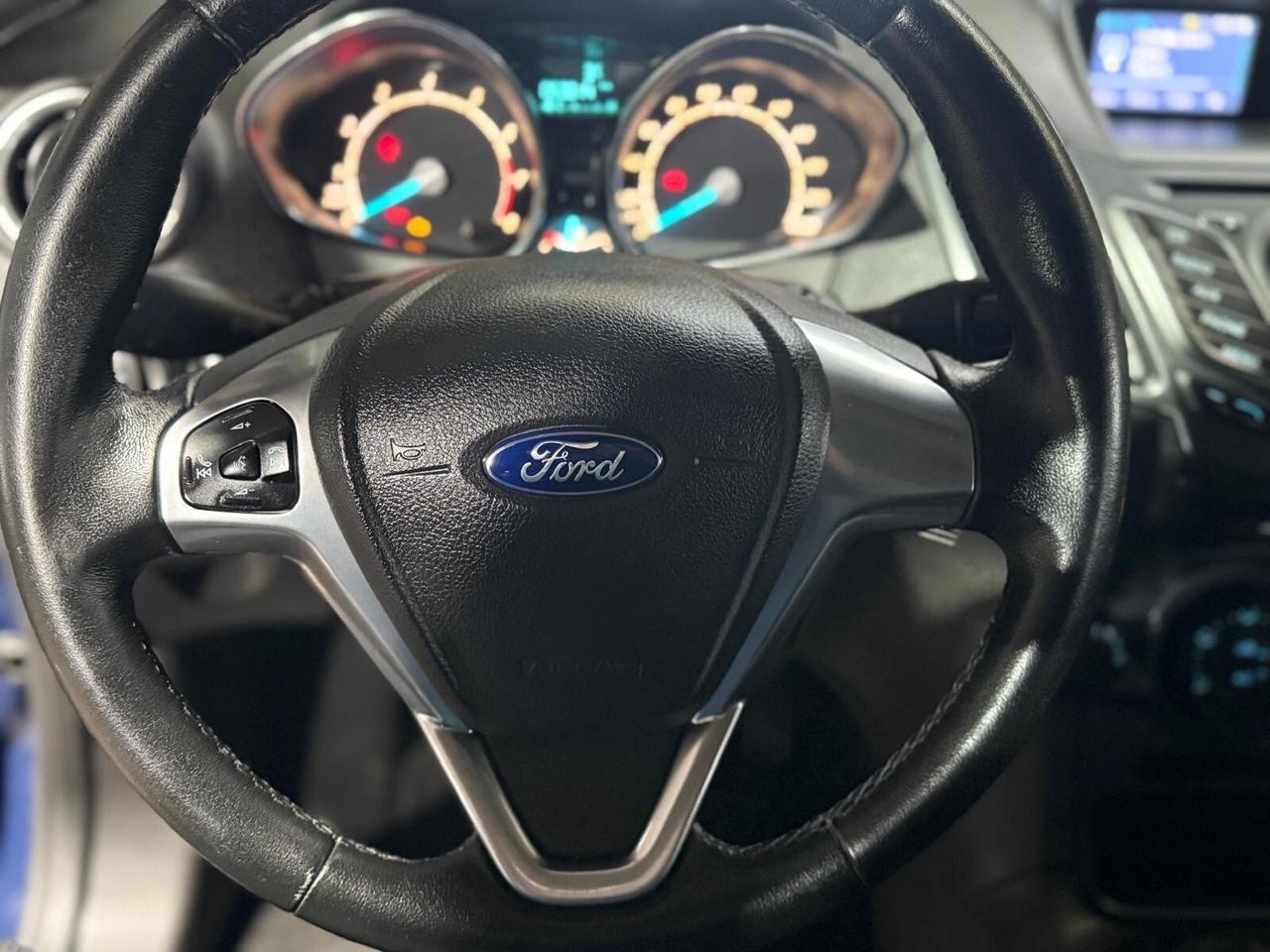 Ford Fiesta 1.4 5 porte Bz.- GPL Black & White Edition