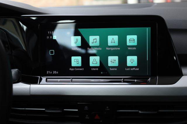 VOLKSWAGEN Golf 2.0 TDI DSG Navi LED Acc Clima 3Zone PREZZO REALE