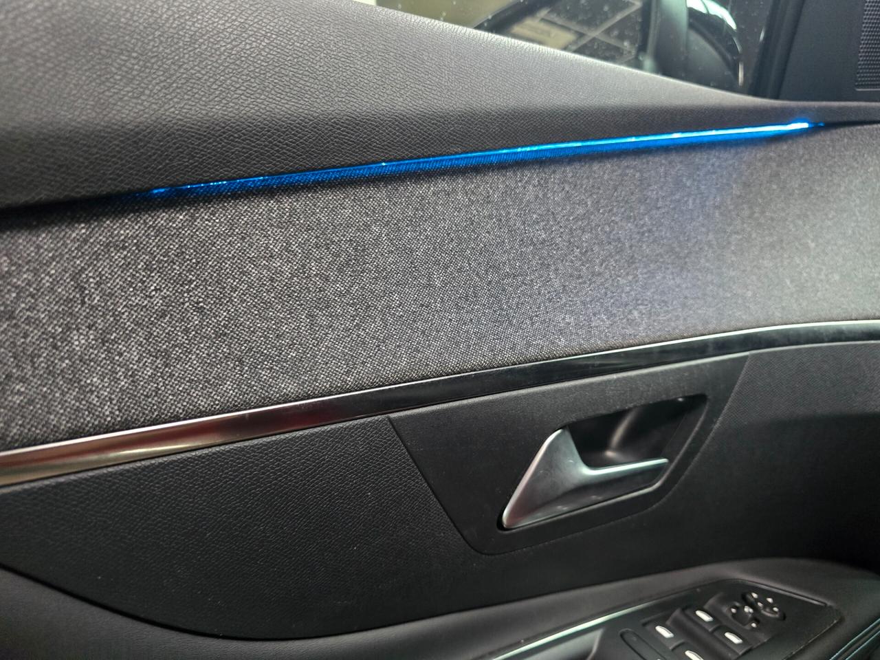 Peugeot 3008 EAT8 Allure Pack SENZA VINCOLI FINANZIARI