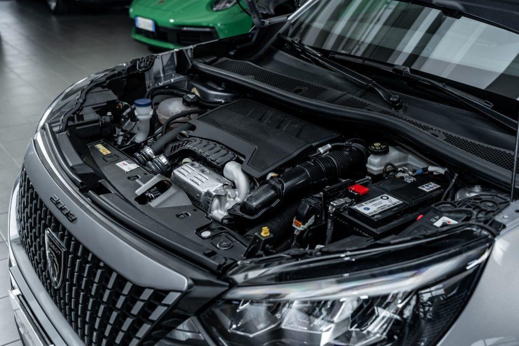 PEUGEOT 2008 PureTech 100 S&S Allure