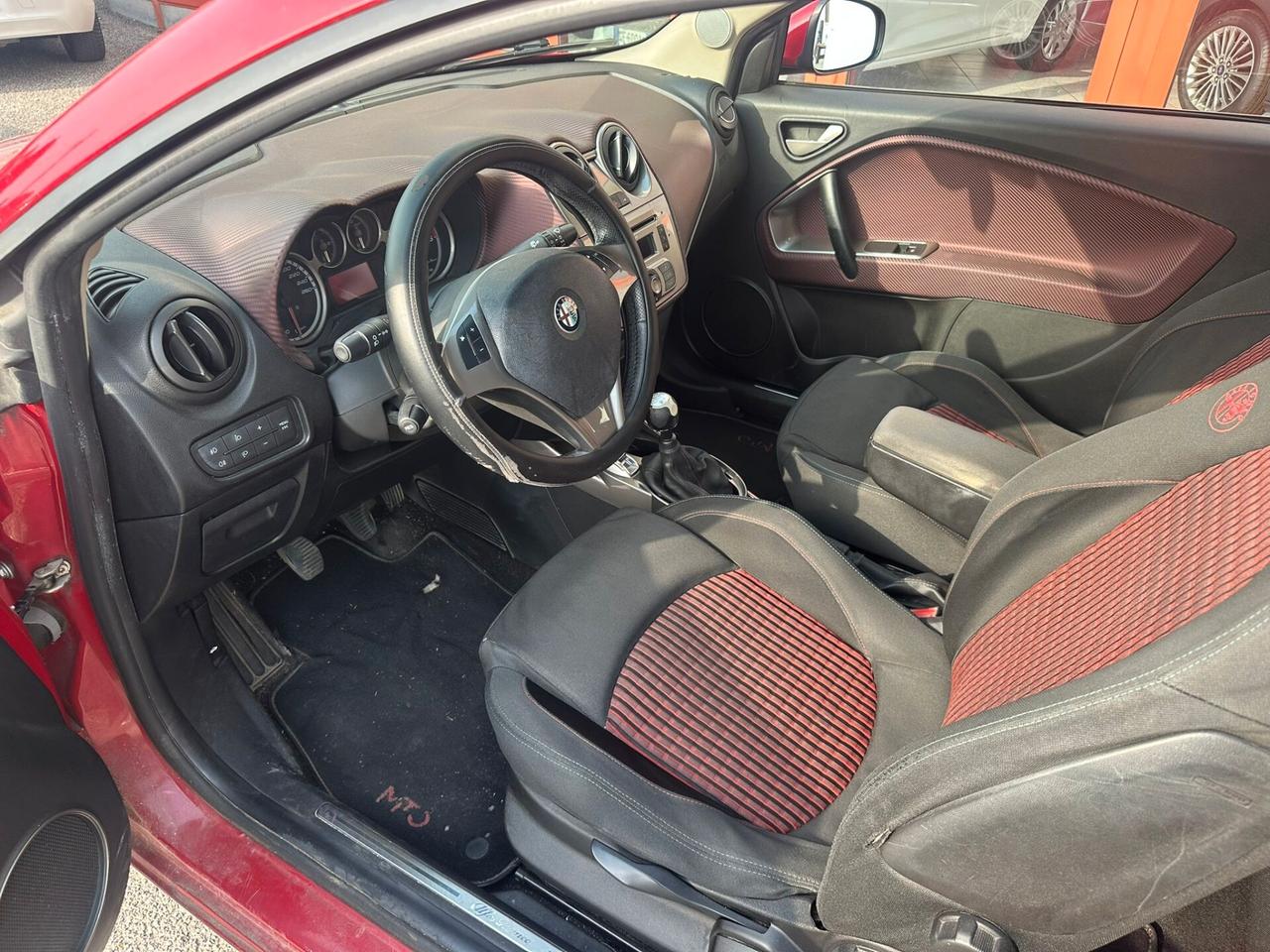 Alfa Romeo MiTo 1.6 JTDm 16V Distinctive Sport Pack