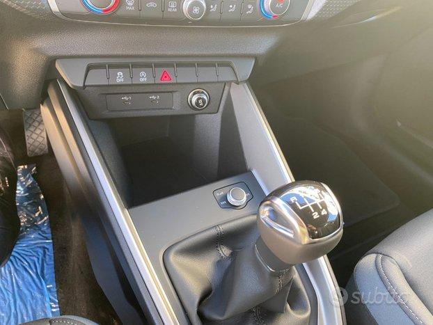 AUDI A1 SPB 30 TFSI Identity Black EDITION