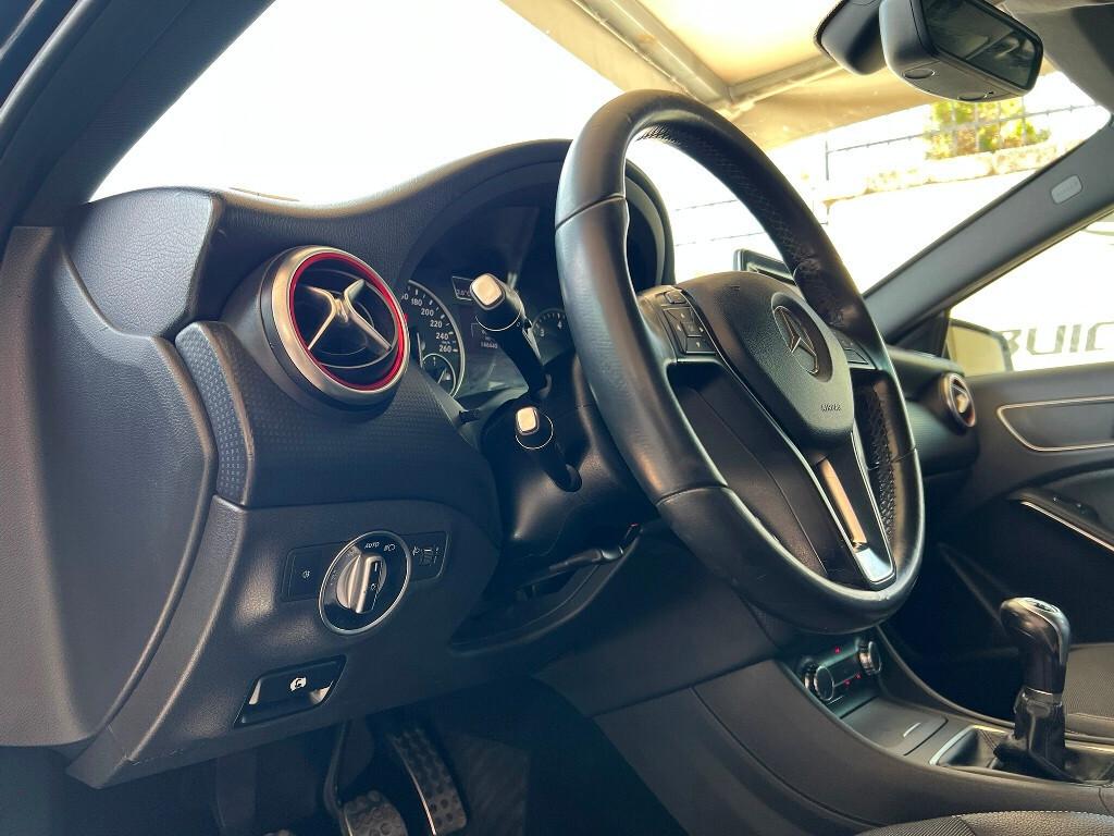Mercedes Classe A 180d 110 CV Night Edition