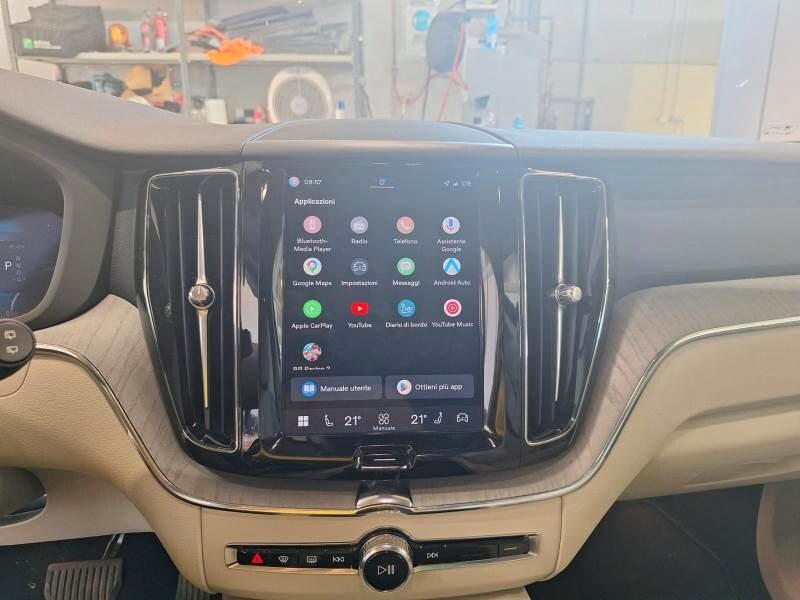 VOLVO XC60 (2017-->) XC60 T6 Recharge Plug-in H...