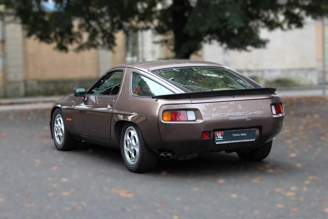 Porsche 928 S