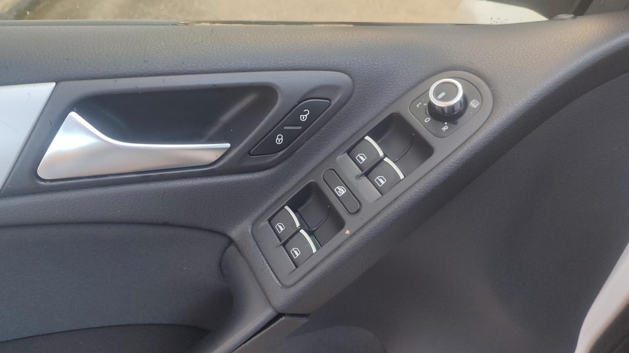 Volkswagen Golf 1.6 TDI DPF 5p. Highline