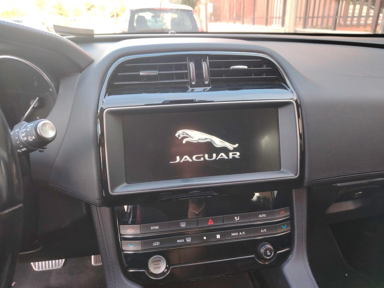 Jaguar F-Pace 2.0 D 180 CV AWD aut. Prestige