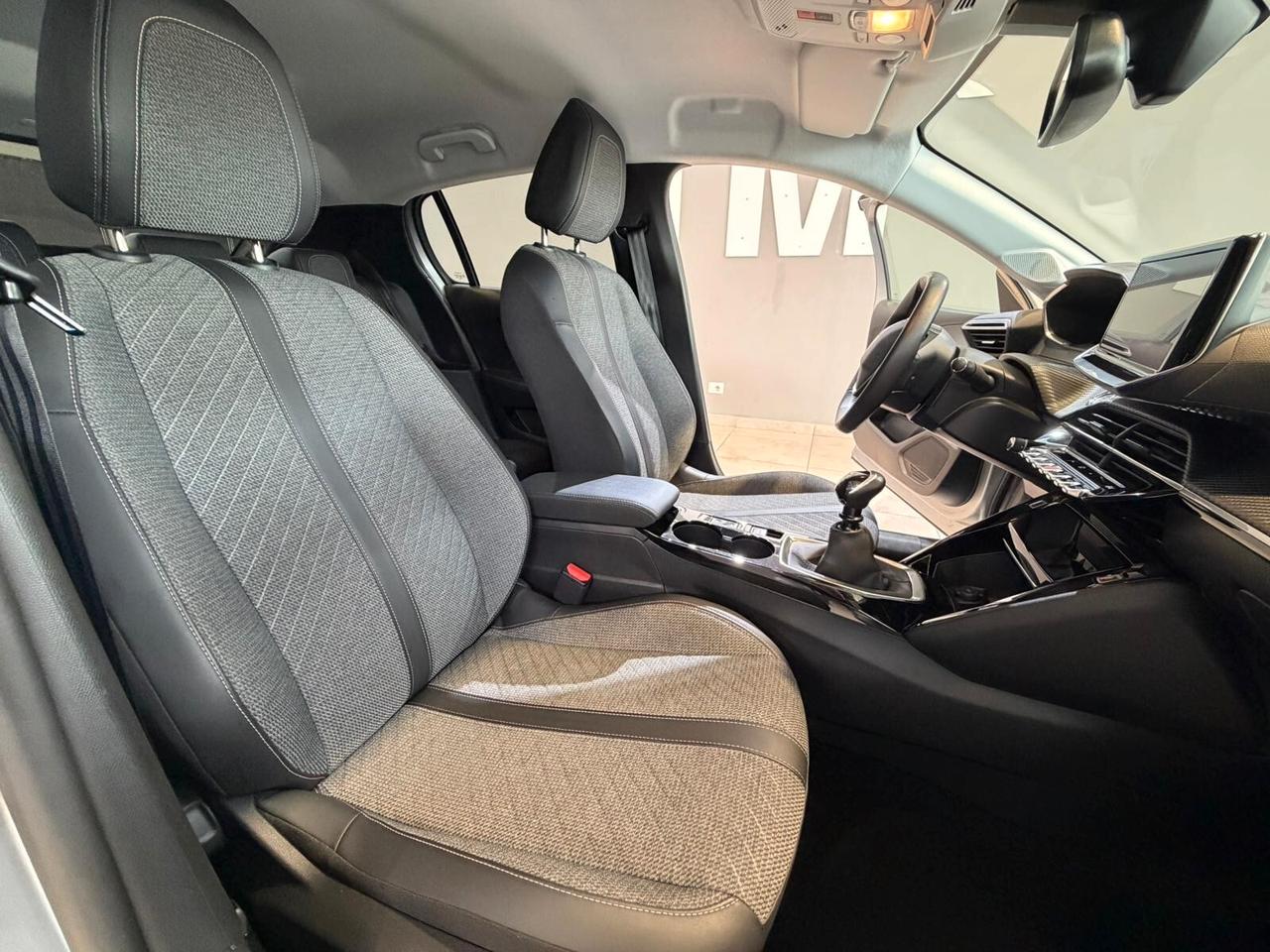 Peugeot 208 PureTech 100 Stop&Start 5 porte Allure