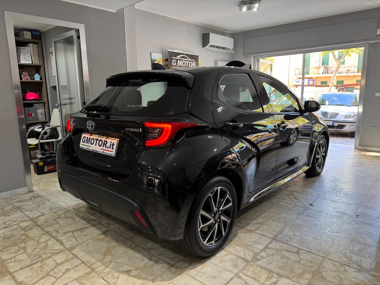 Toyota Yaris 1.5 Hybrid Trend Aziendale