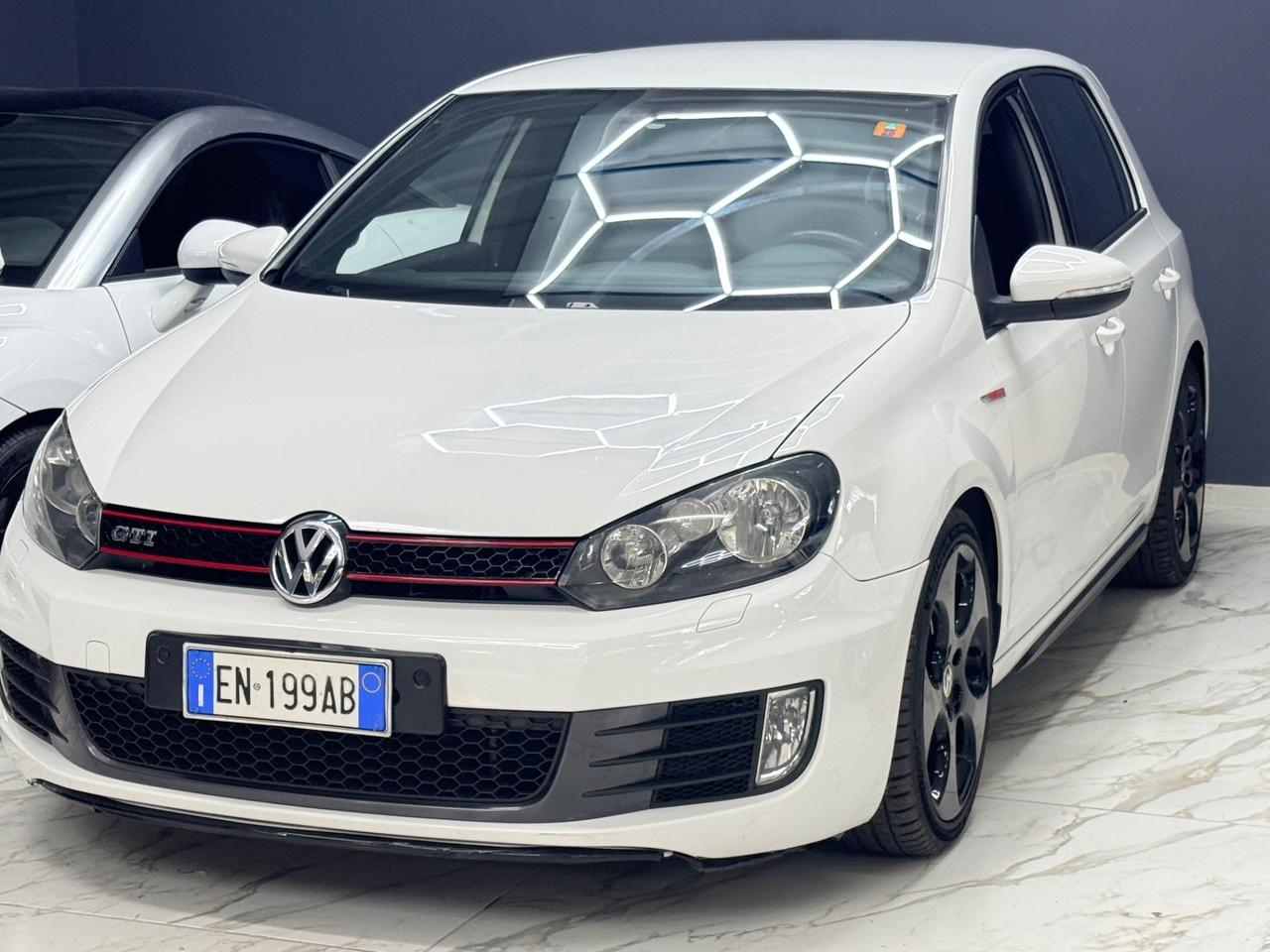 Volkswagen Golf GTI 2.0 TSI DSG 5p.