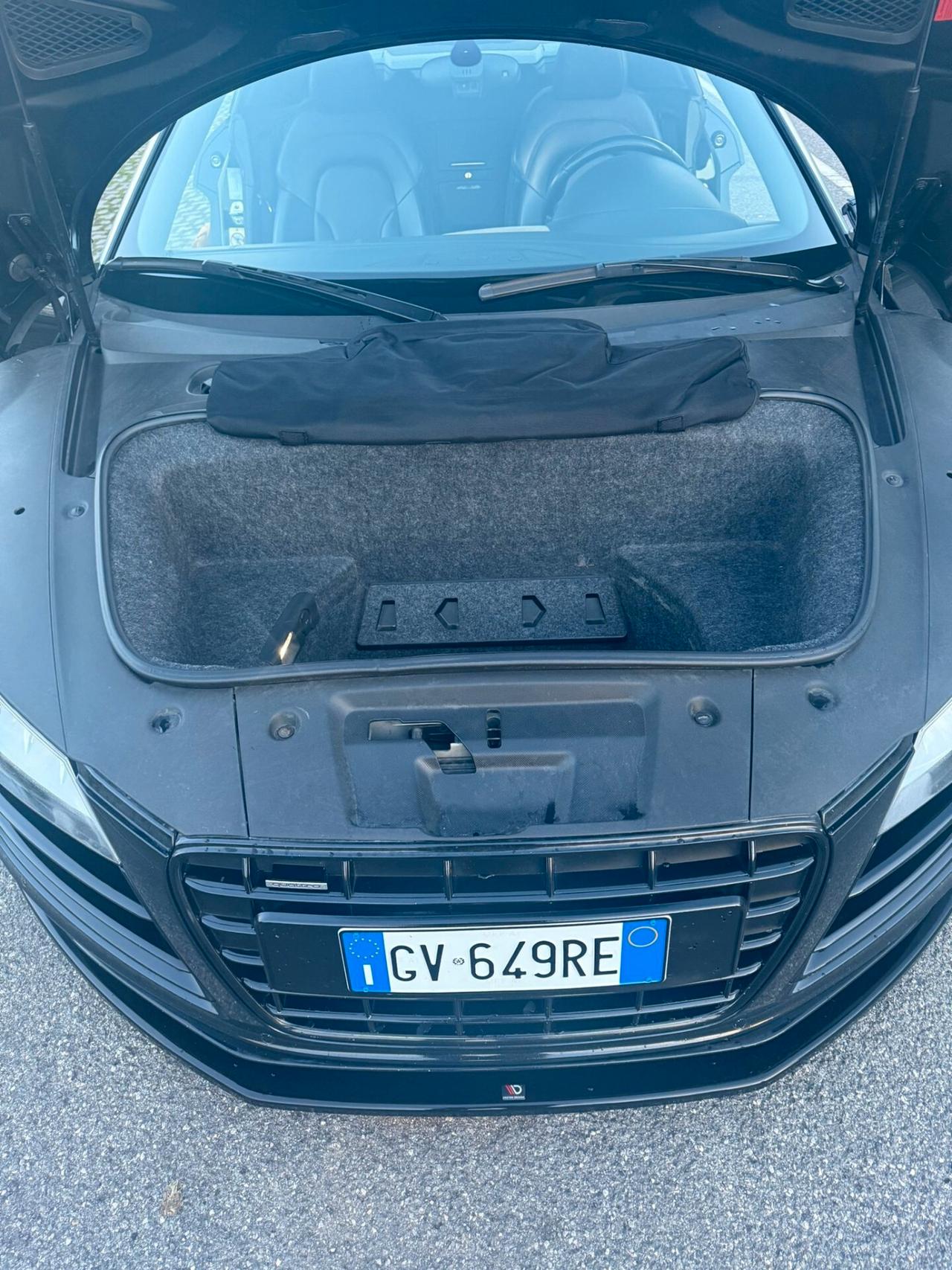 Audi R8 Spyder 5.2 V10 FSI quattro