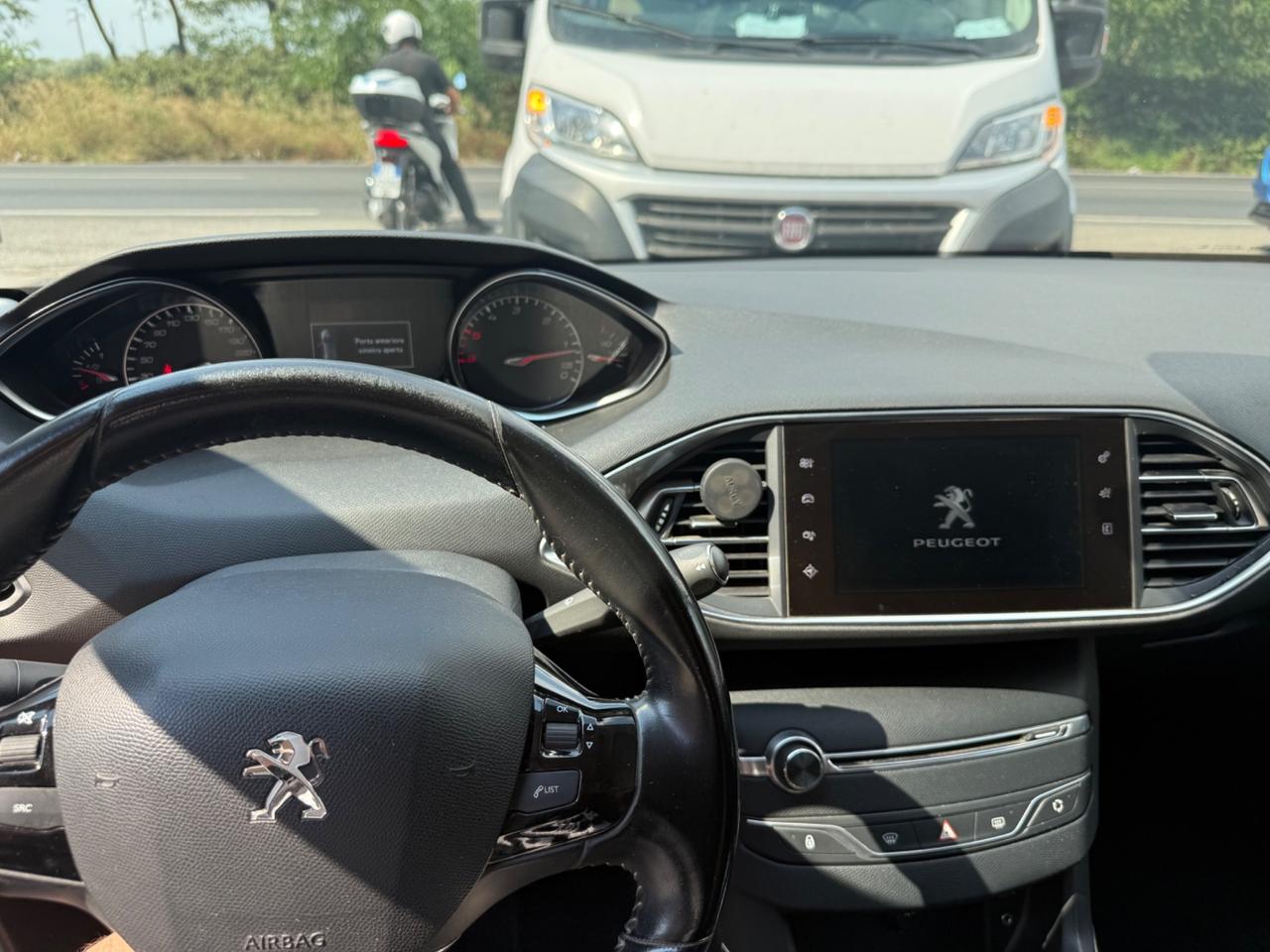 Peugeot 308 BlueHDi 120 S&S SW Allure