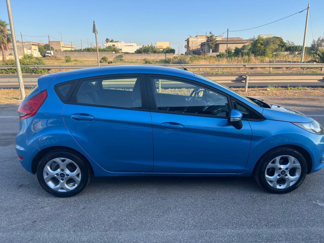 Ford Fiesta 1.4 5 porte Bz.- GPL Titanium Unipro 2012