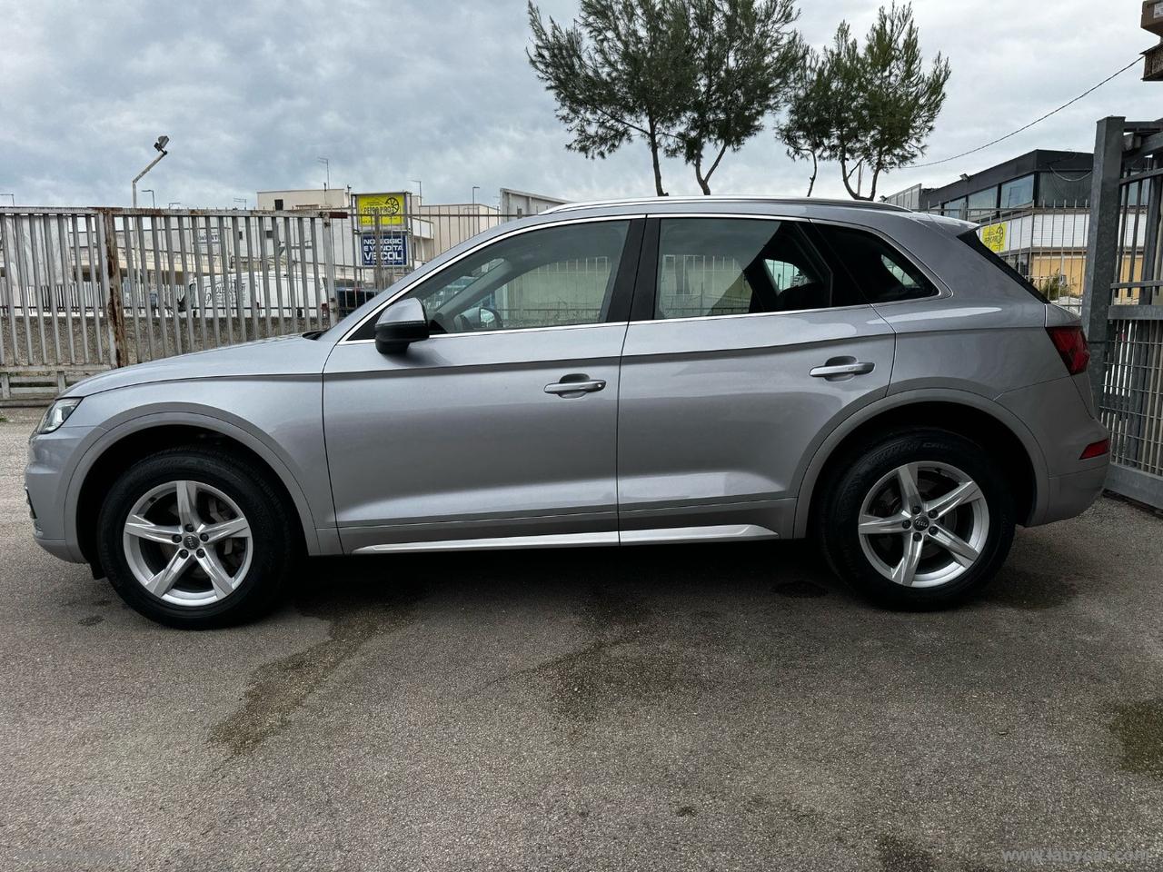 AUDI Q5 40 TDI quattro S tronic plus