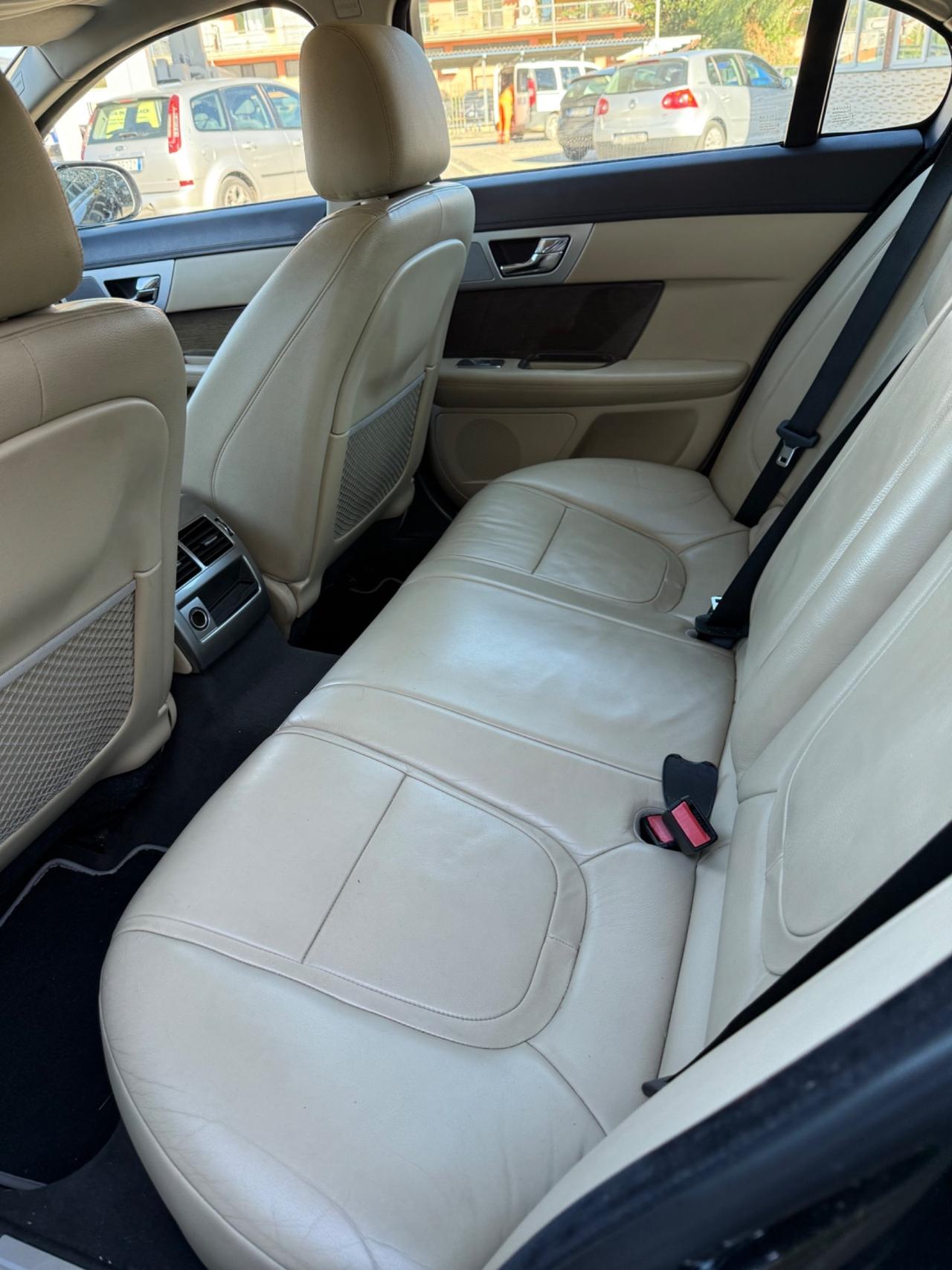 Jaguar XF 2.2 D 190 CV