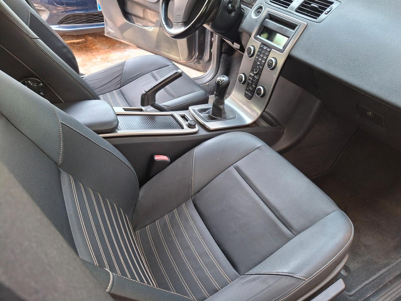 Volvo S40 2.0 D cat Summum