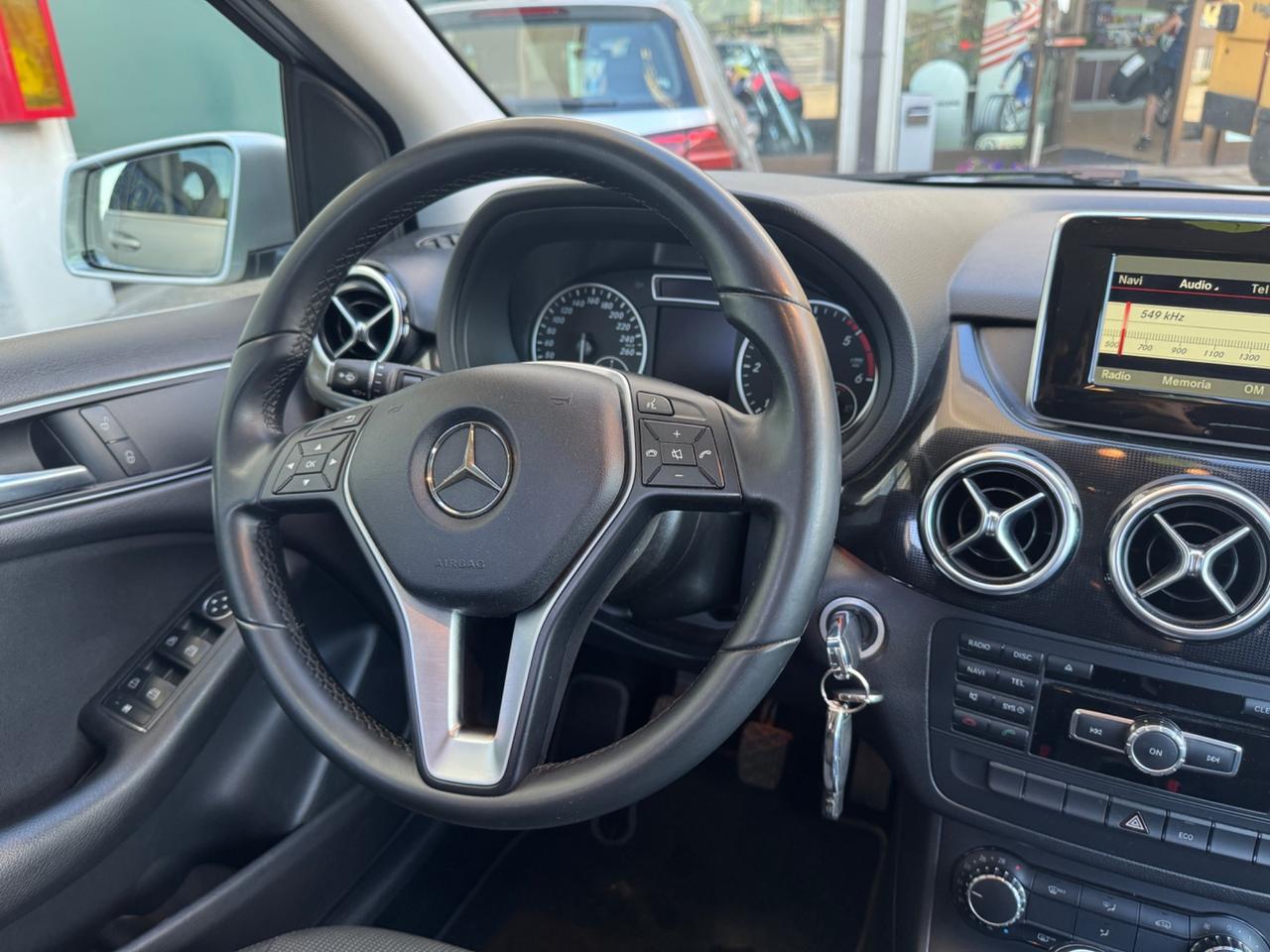 Mercedes-benz B 180 d Premium 2015