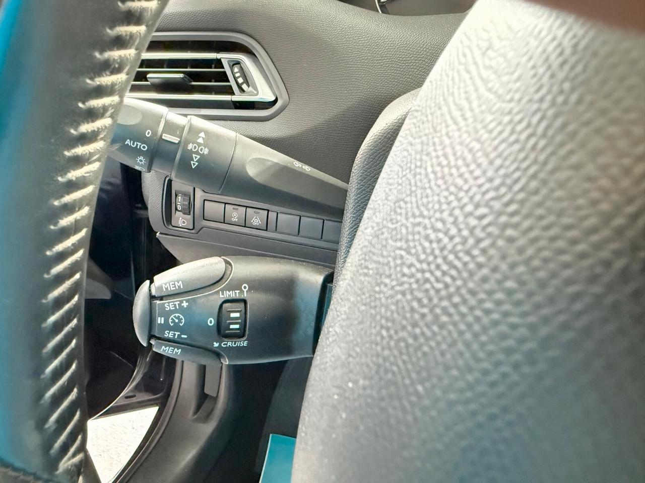 Peugeot 308 BlueHDi 130 S&S Business