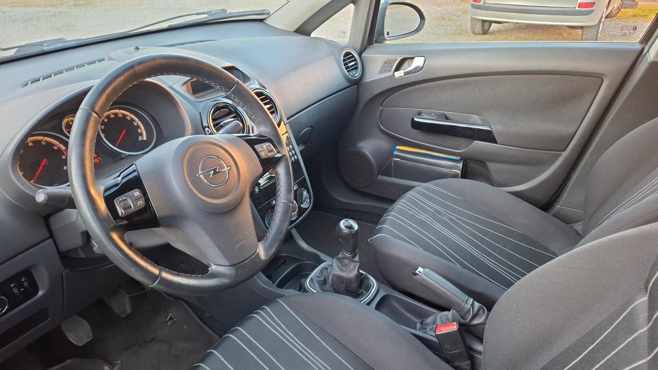 Opel Corsa 1.2 80CV 5 porte GPL-TECH Edition