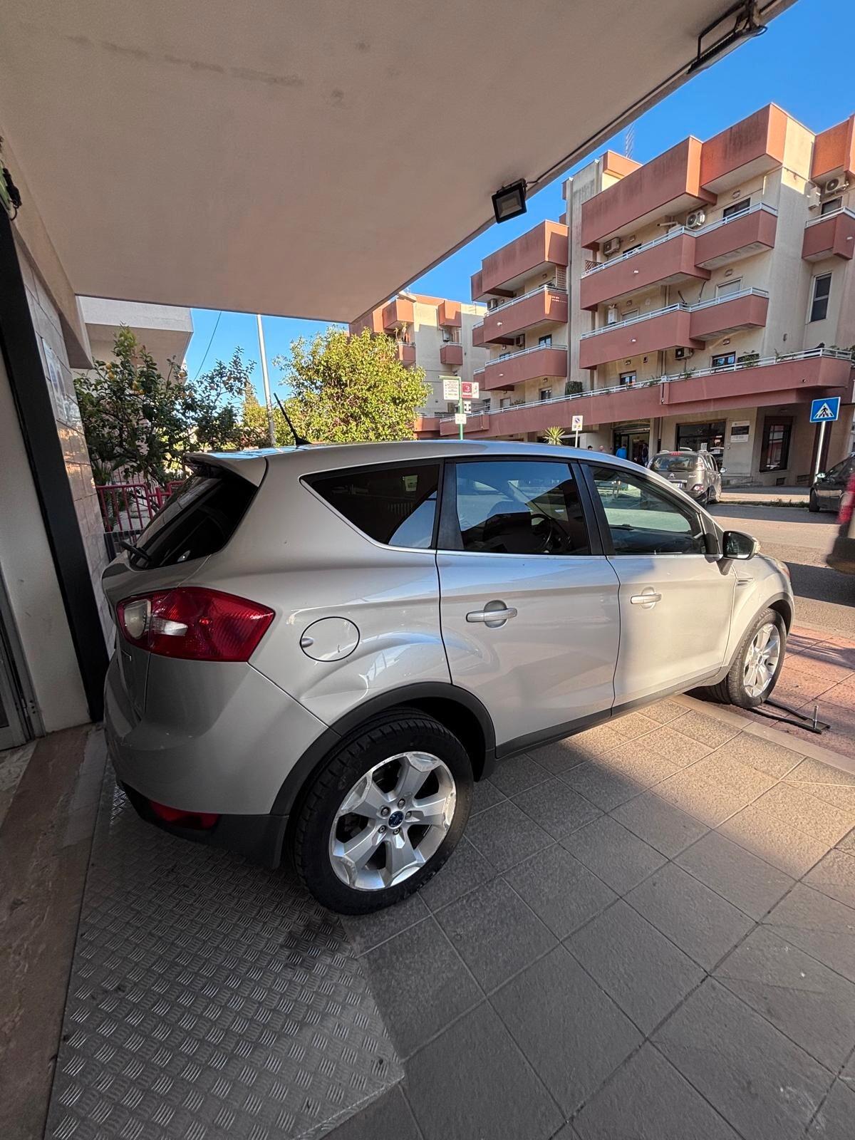 Ford Kuga 2.0 TDCi 136 CV 4WD Titanium DPF
