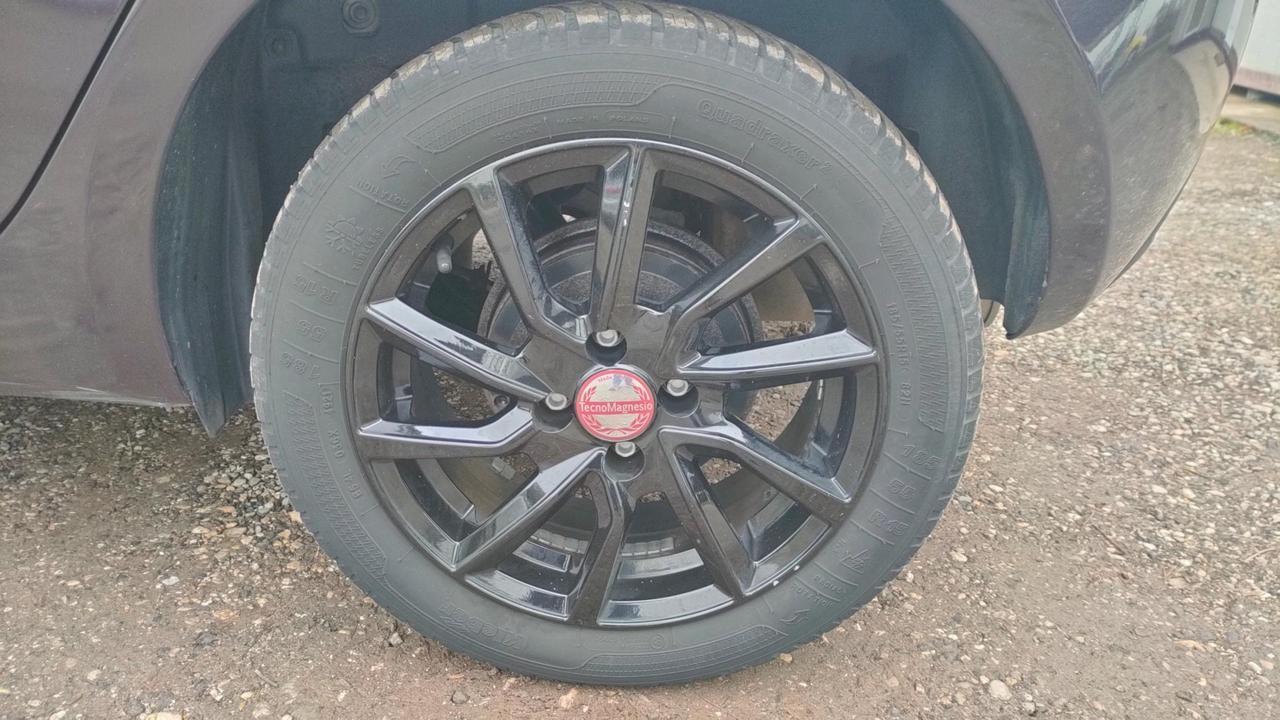 Lancia Ypsilon 5 Porte Ypsilon 1.2 8v Elefantino ecochic Gpl 69cv