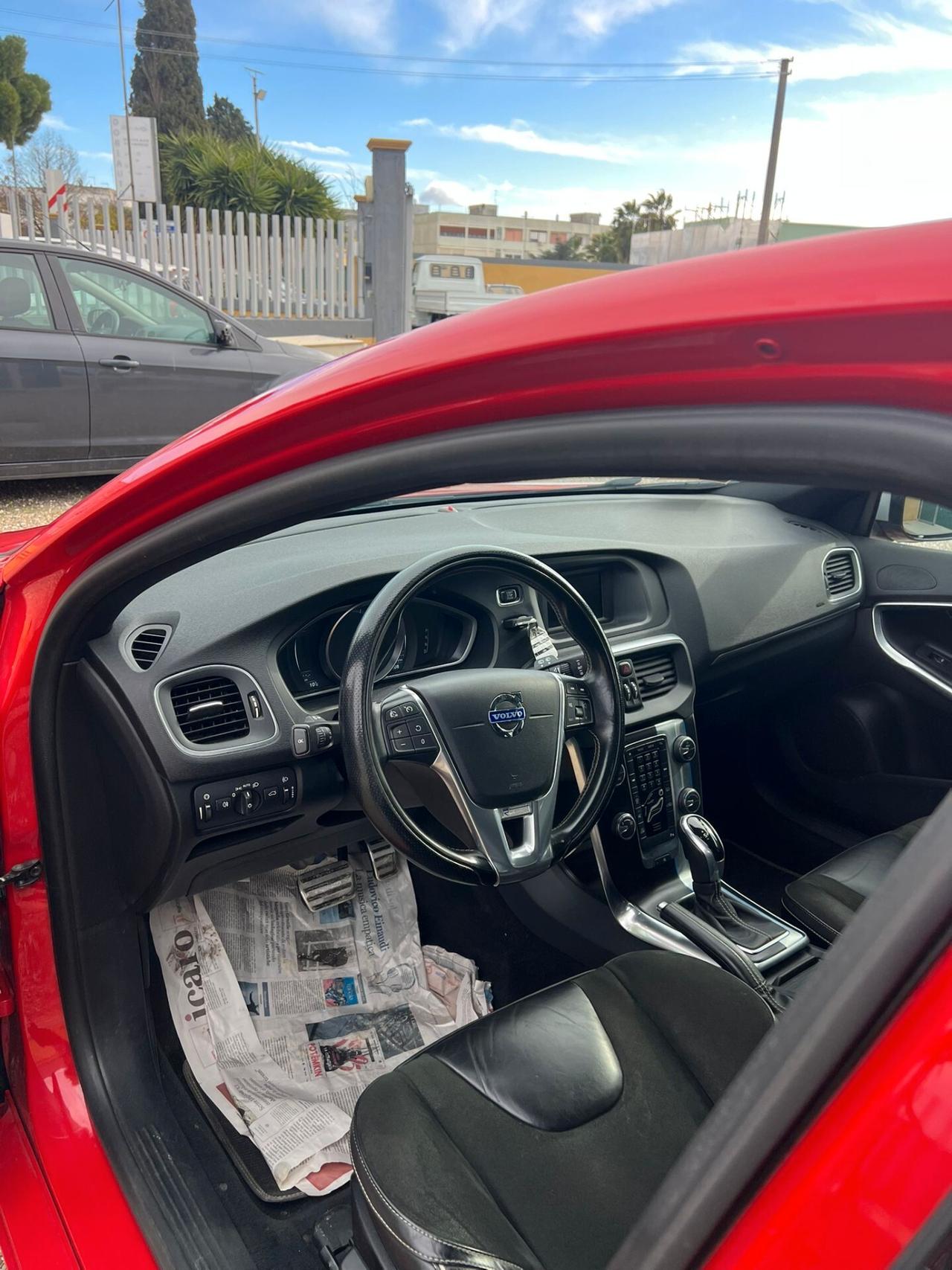 Volvo V40 D2 Geartronic R-design Kinetic