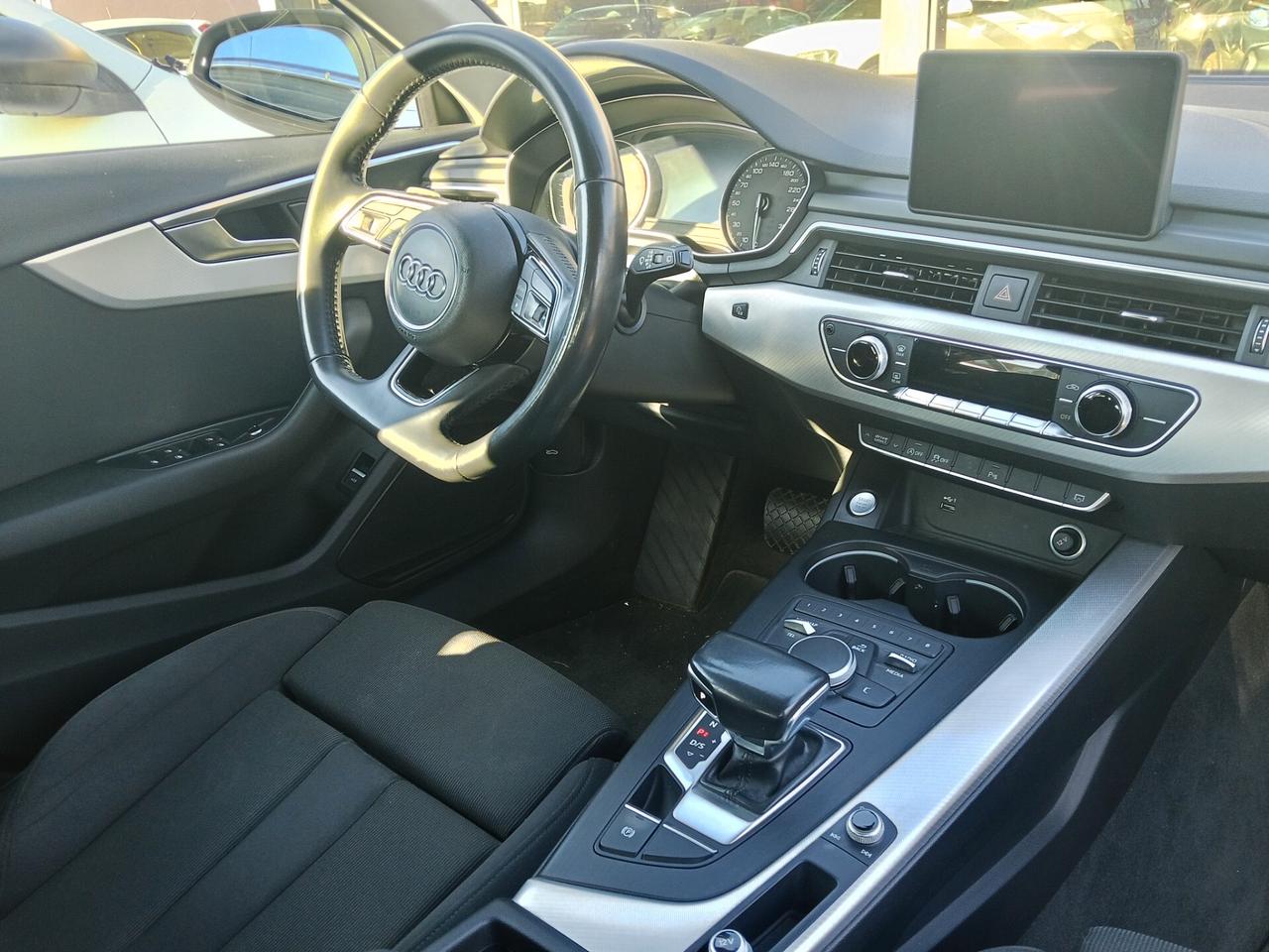 Audi A4 Avant 40 TFSI S tronic Sport s-line