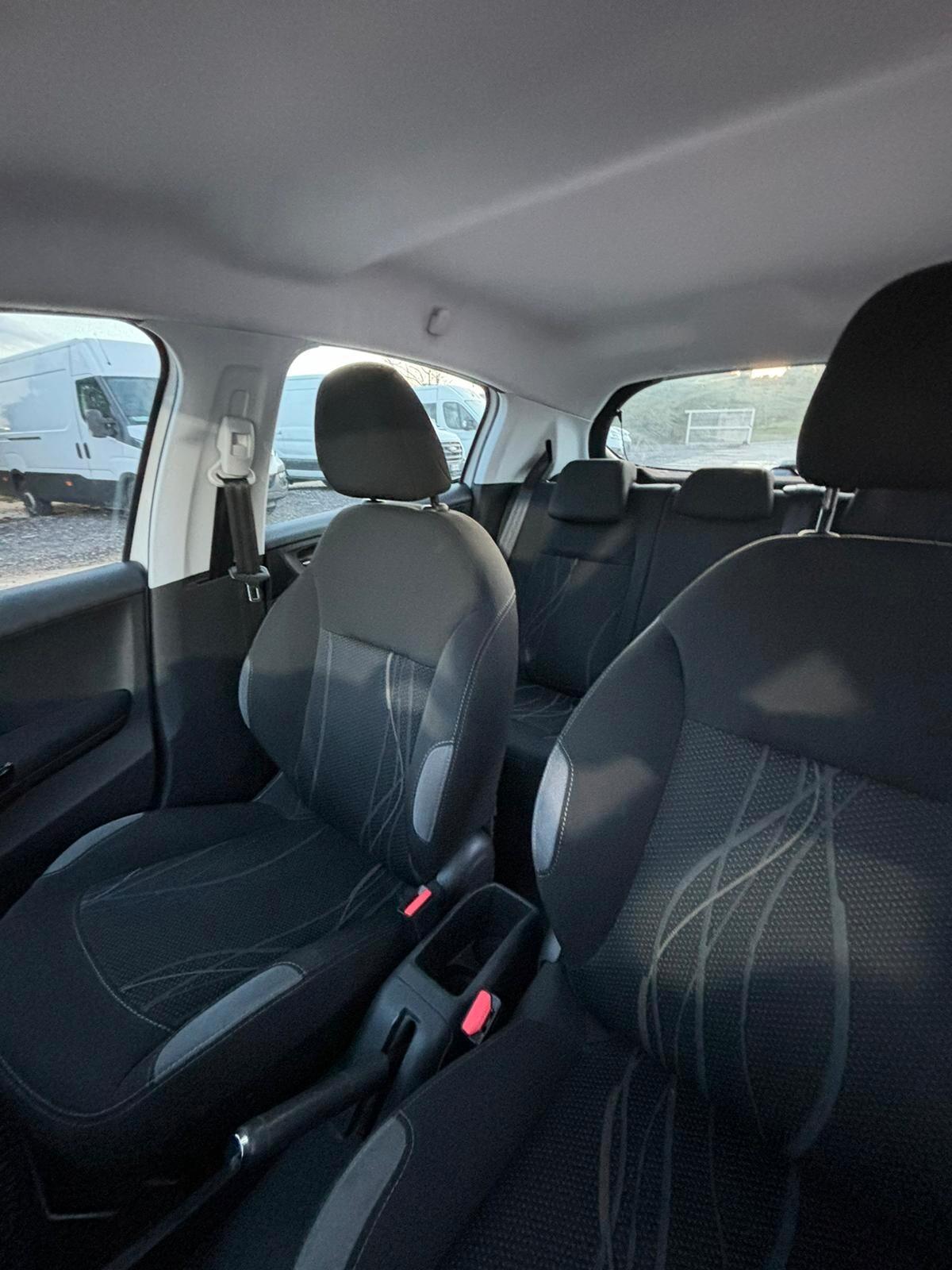 Peugeot 208 1.4 HDi 68 CV 5 porte Allure