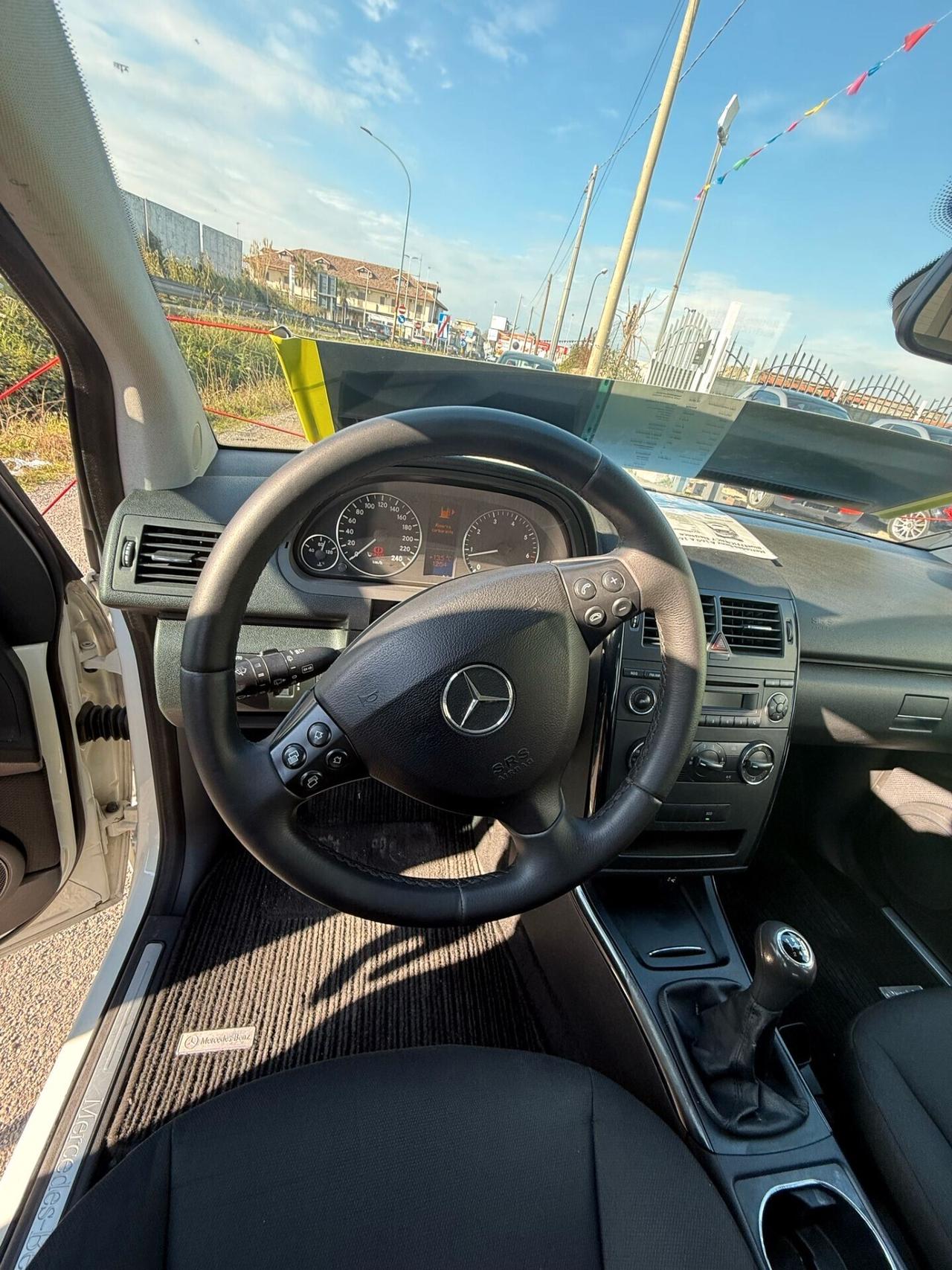 Mercedes-benz A 160 BlueEFFICIENCY Elegance