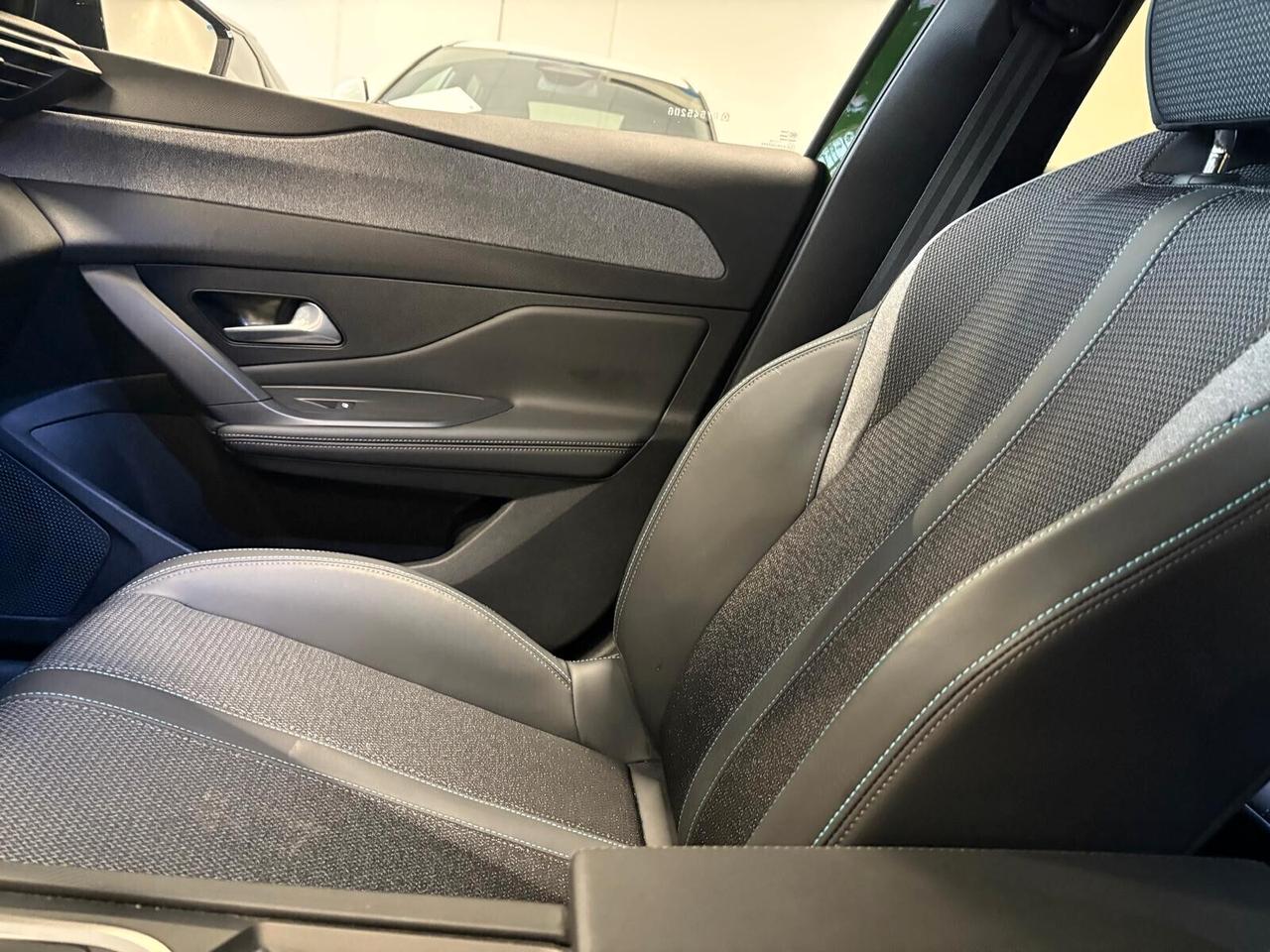 Peugeot 308 ALLURE PureTech Turbo 130 6mt SPOTICAR