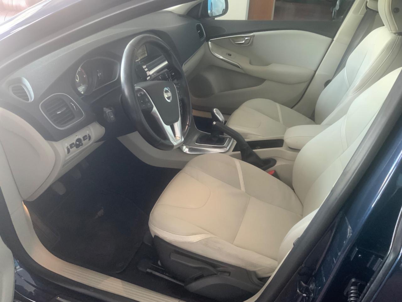 Volvo V40 D2 1.6 Momentum