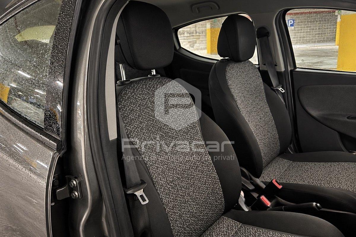 LANCIA Ypsilon 1.0 FireFly 5 porte S&S Hybrid Silver