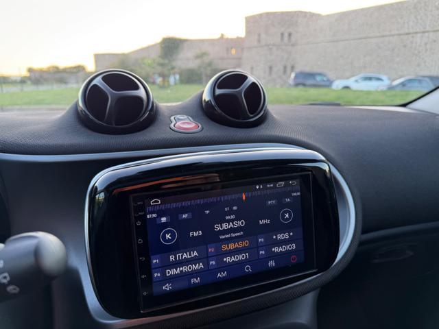 SMART ForFour 90 0.9 TURBO TWINAMIC SUPERPASSION+RETROCAMERA