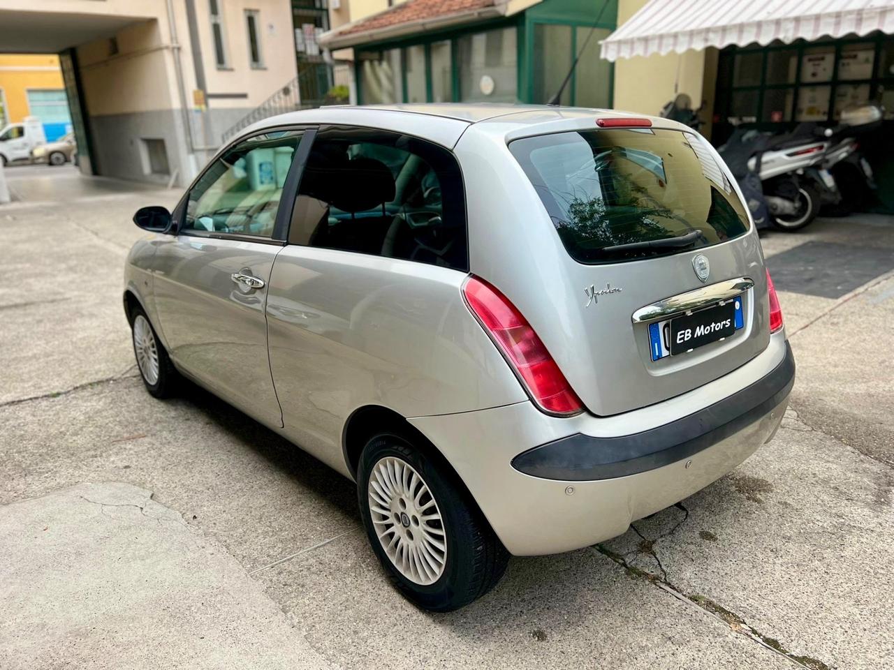 Lancia Ypsilon 1.2 60cv Argento Euro4